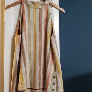 Retro sleevless shirt